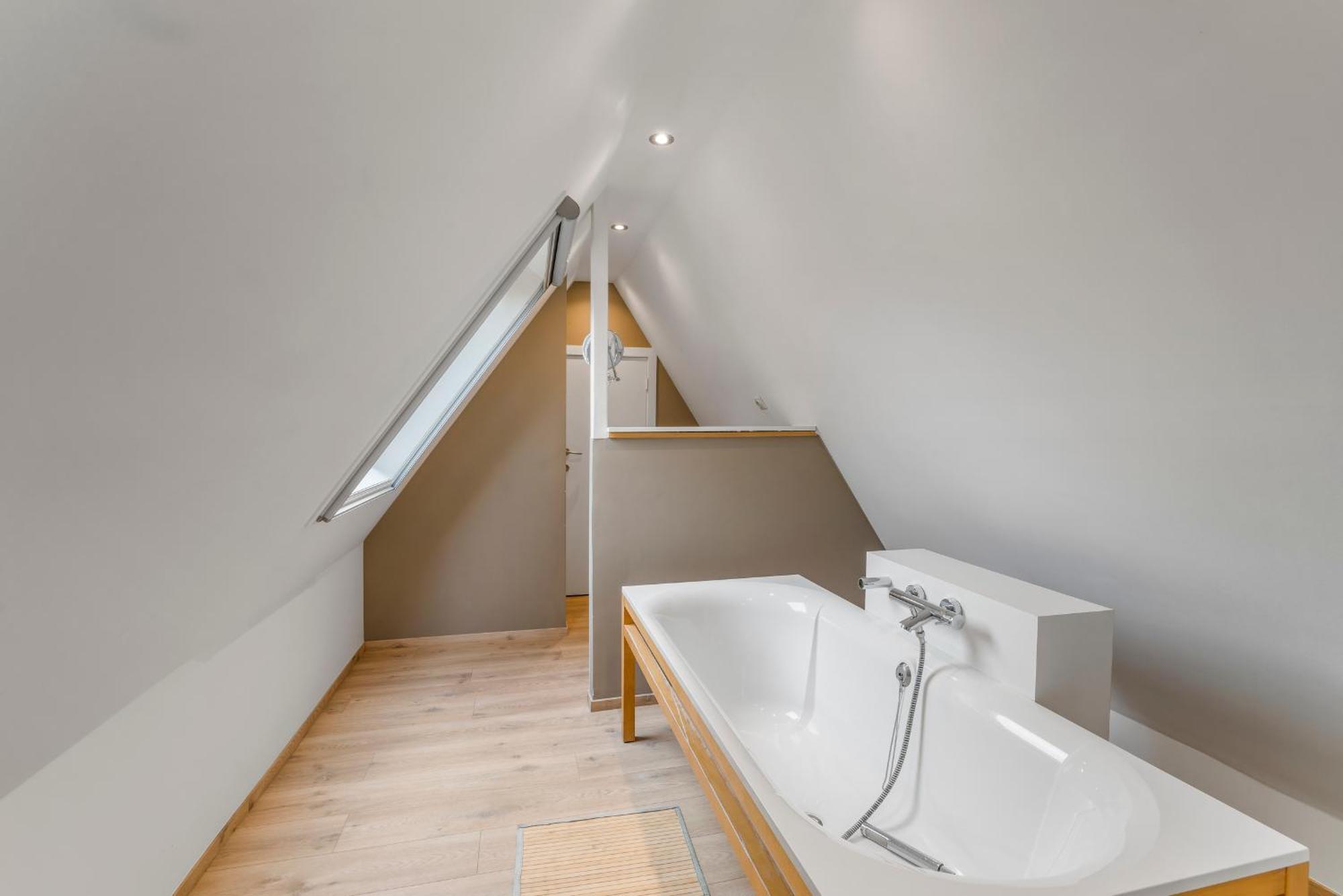 Brugse Charme Huis Met Tuin Aan Het Water 8P Brügge Exterior foto